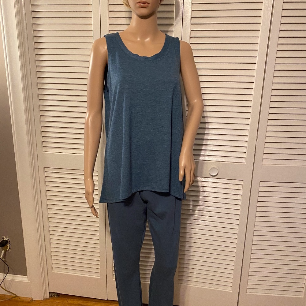 *SET* LOGO Lori Goldstein MEDIUM Teal Top & Pant
